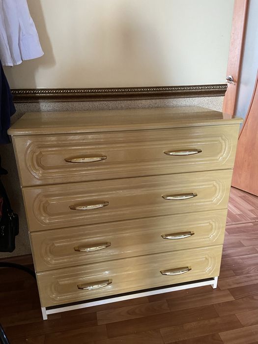 Спальный мебель срочно!