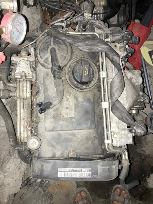 Двигател Фолксваген 2.0tdi АZV