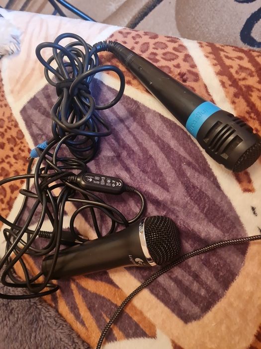 Se vând microfoane st bună
