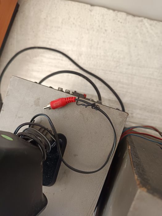 Продам сабвуфер с колонками