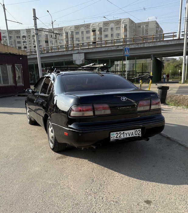 Продам Toyota Aristo 1994