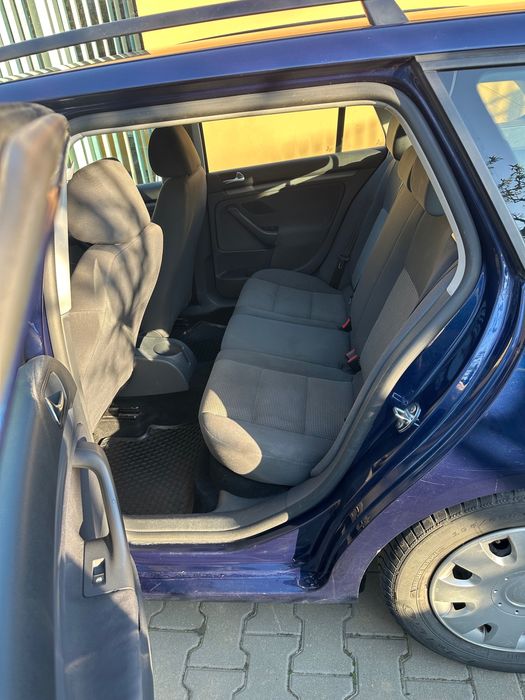 Vând auto WV Golf V , an FAB , 2009 , 1,9 D