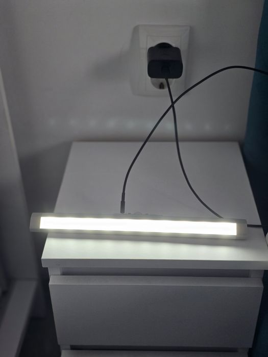 Set 2 lămpi LED WOBANE pentru dulap – Reîncărcabile, dimabile