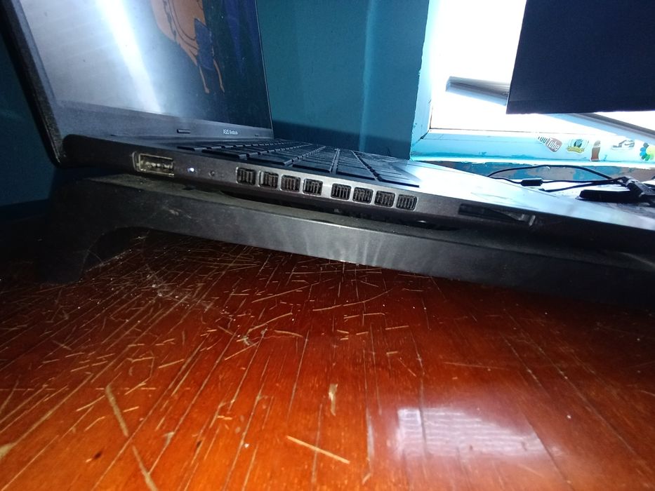 Laptop Asus Vivobook 16X