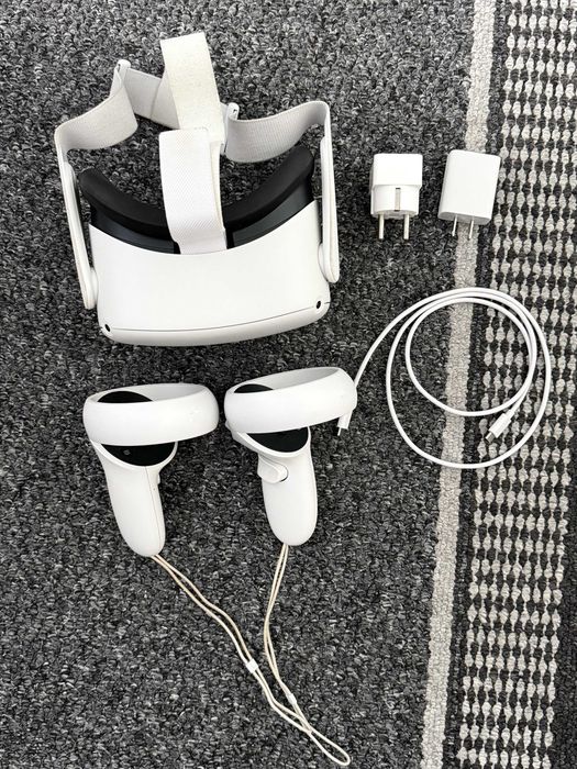 Oculus Quest 2 128 GB set complet, cutie originală