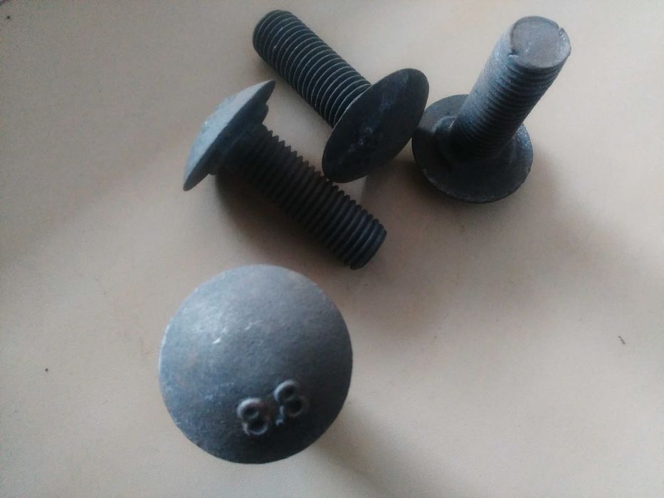 Болты на 16 .    .   .