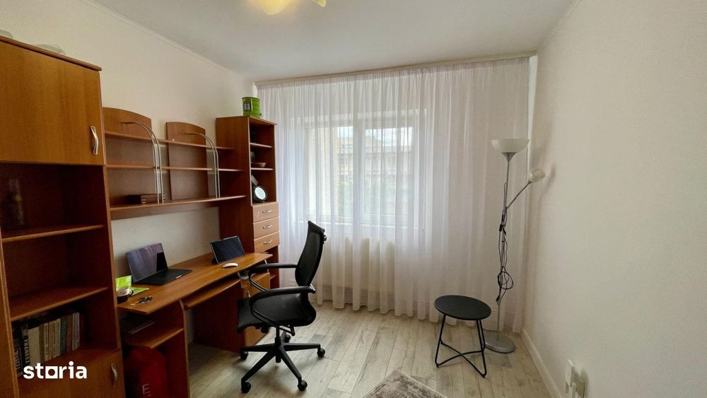Apartament 3 camere, decomandat, zona ultracentrala, bloc Mobilux, eta