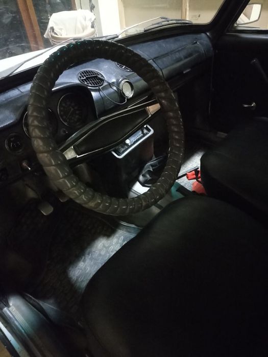 Jiguli sotiladi sastayanisi zo'r prapan, benzinda ham ishlaydi