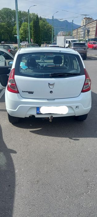 Vand dacia sandero 2012 1.6 benzina și gaz