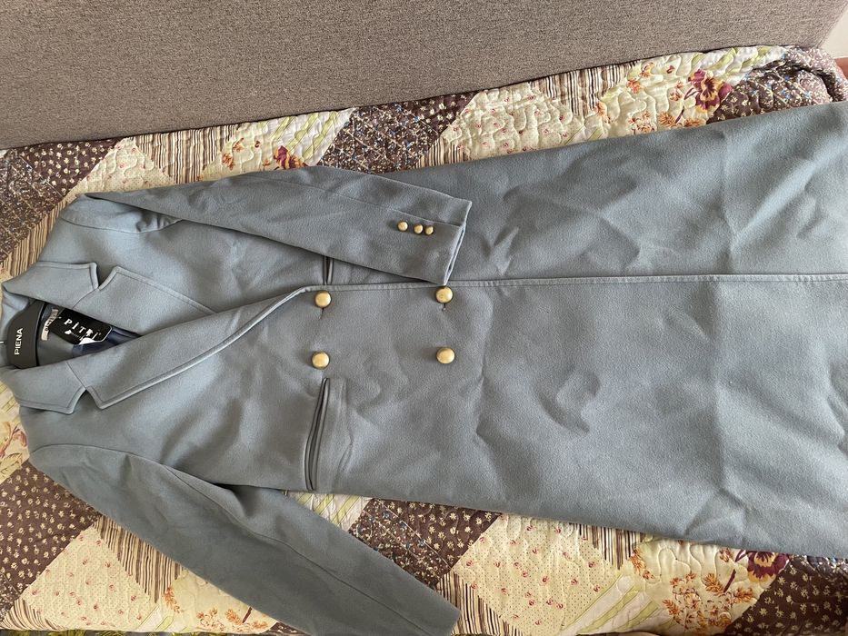 Продается пальто новое