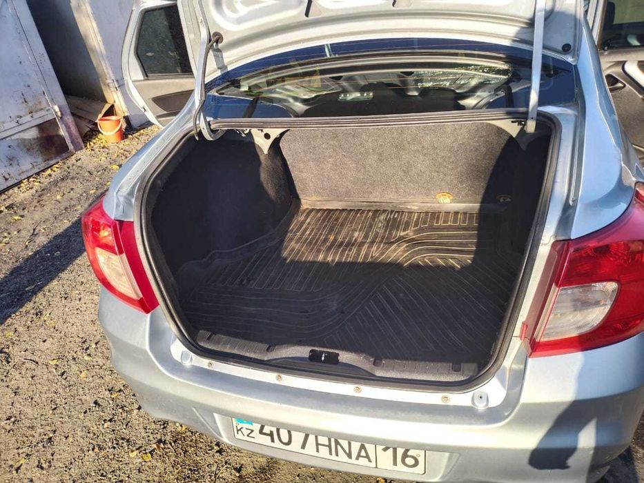 Продам машину datsun