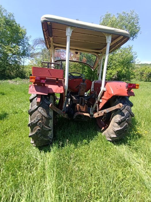 Vând tractor fiat 445