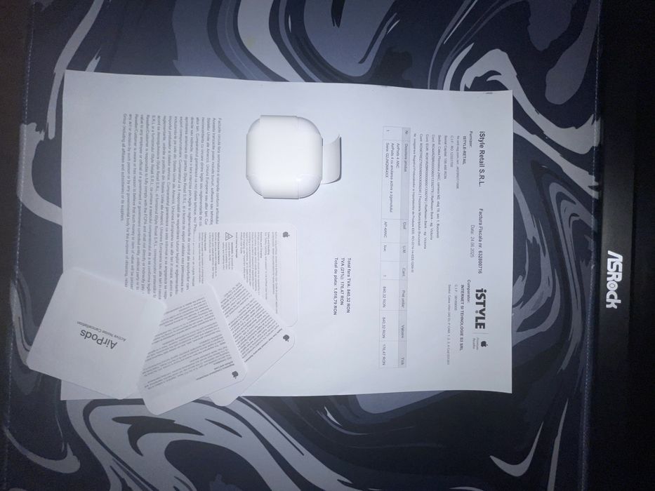 AirPods 4 Cu ANC (Noise cancelling)