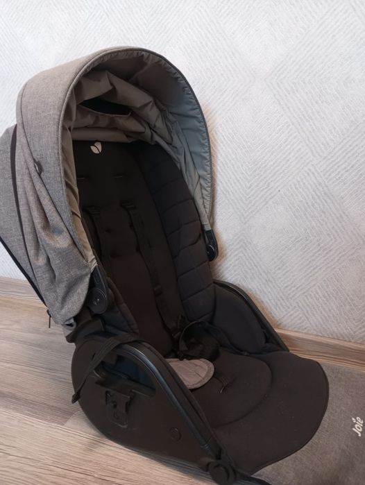Коляска детская joie