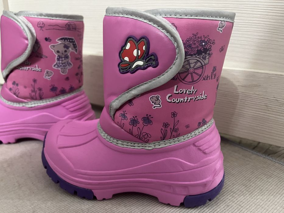 Продам обувь для девочки