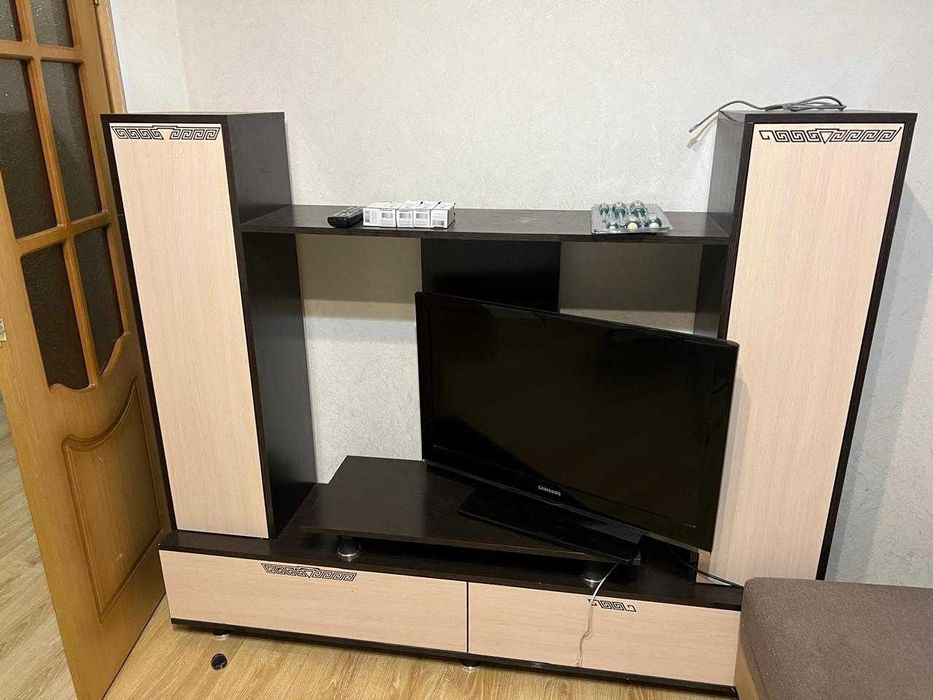 Отдам подставку под телевизор без телевизора