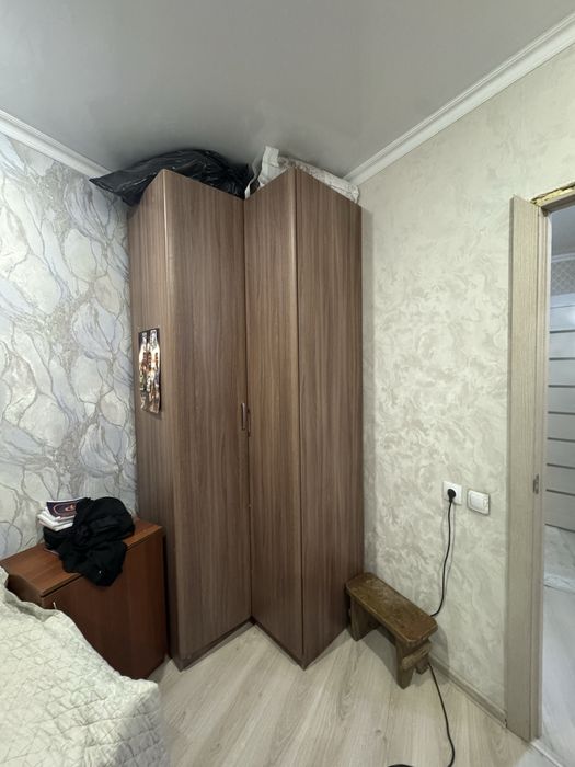 Шкаф угловой для одежды