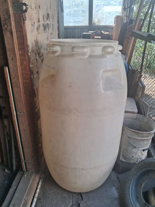 Бочка пластмассовая 200л.
