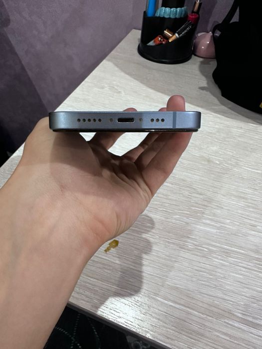 Продам iPhone 14