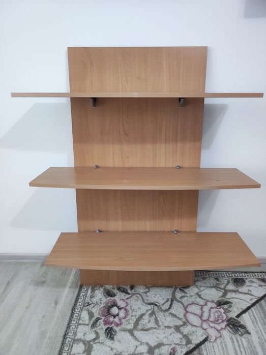 Продаётся полка в хорошем состоянии. Самовывоз