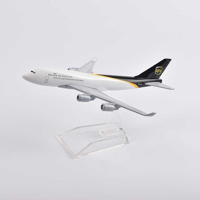 Macheta avion UPS Airlines Boeing B747, metal, 16 cm