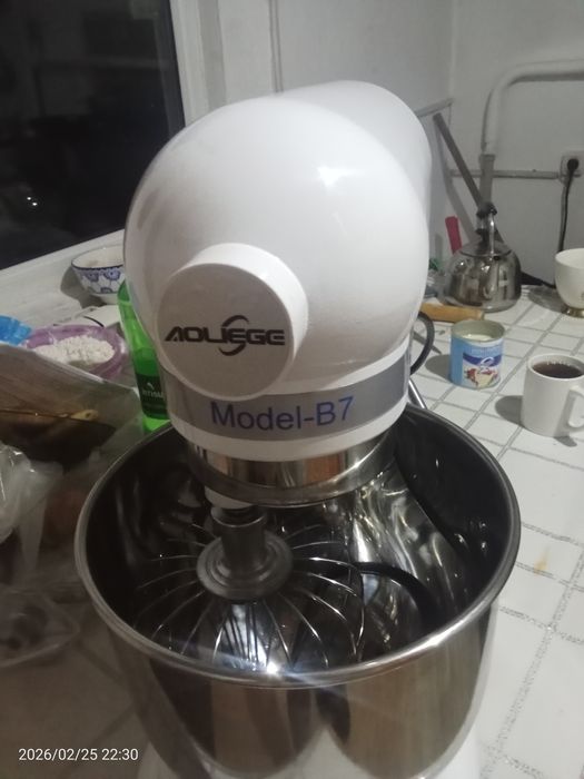 Продам миксер планетарный