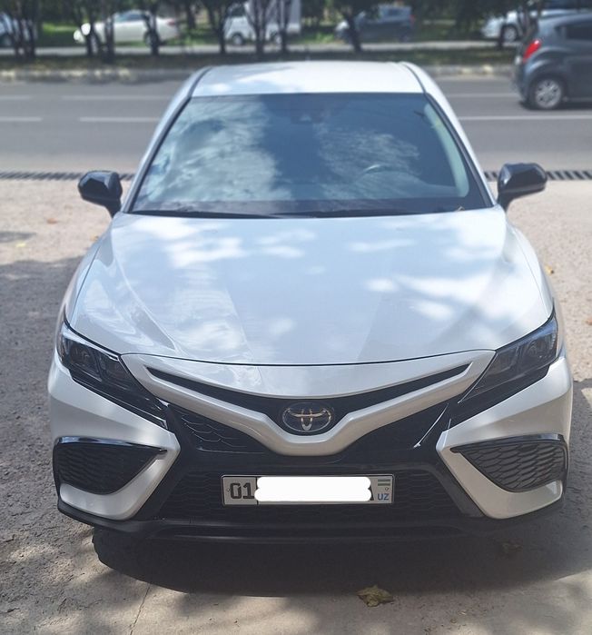 Toyota Camry Nightshade Edition 2023 (Hybrid)
