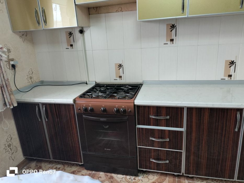 Кухонные гарнитуры с мойкой, смесителем, сифон,