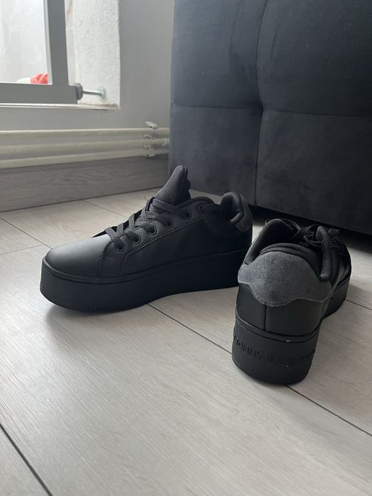 Adidasi Tommy Jeans