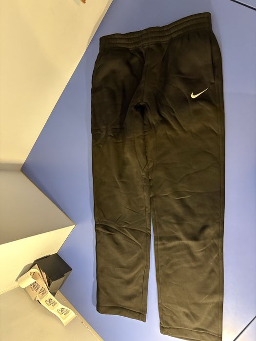 Pantaloni Nike Negri