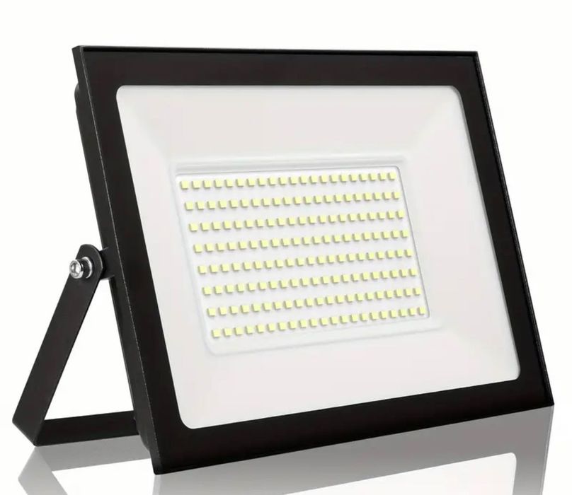 Proiector led 150w nou 4 bucati bec lumina rece