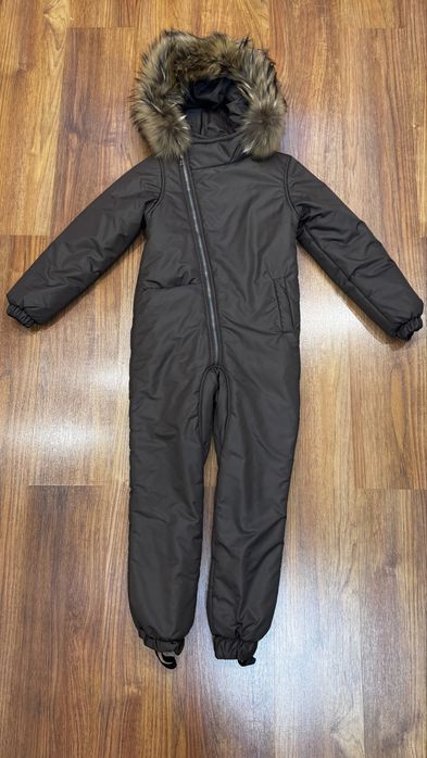 Зимний комбинезон INTATIKA, рост 140 см, цвет шоколадный, опушка енот