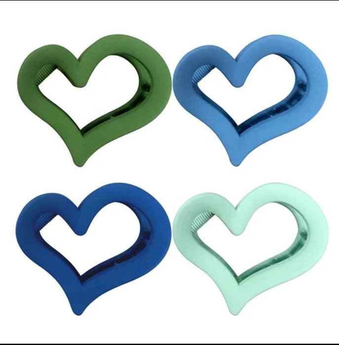 Ular bir-birlarining toplarini tortib olishadi