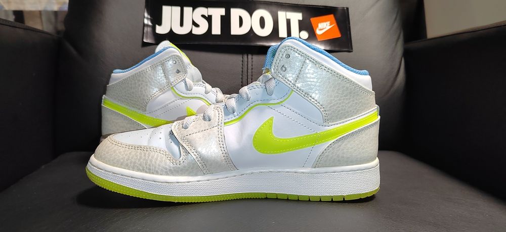 Nike Air Jordan 1 Mid Warped Swoosh, номер 38