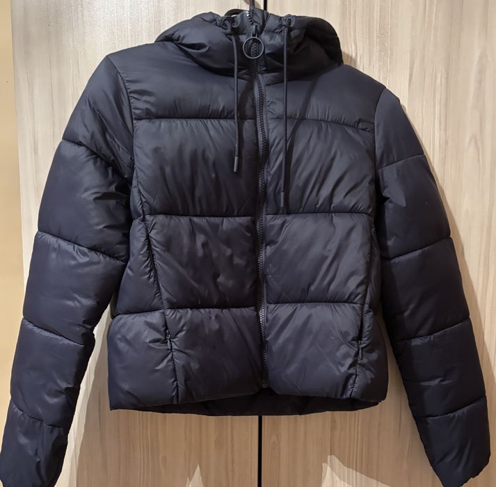 Дамско яке Stradivarius