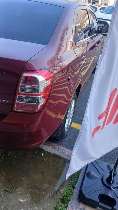 Moshina 1 qol salondan olinga kraskasi toza faqat 92 95 benzinda yurga