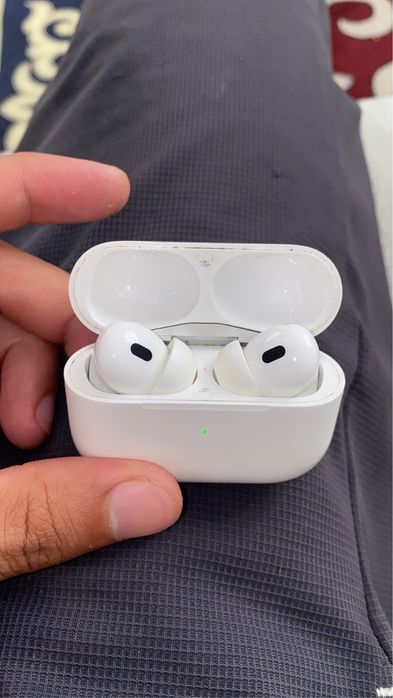 Продам Airpods pro 3 оригинал, по цену не знаю точно сам за 120 купил