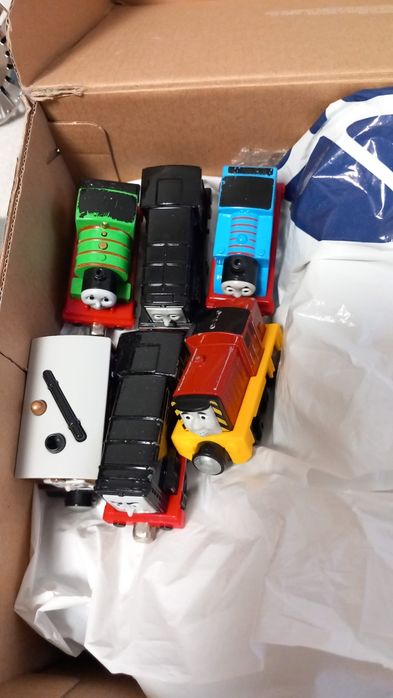 Thomas. Metal cu Magneti.