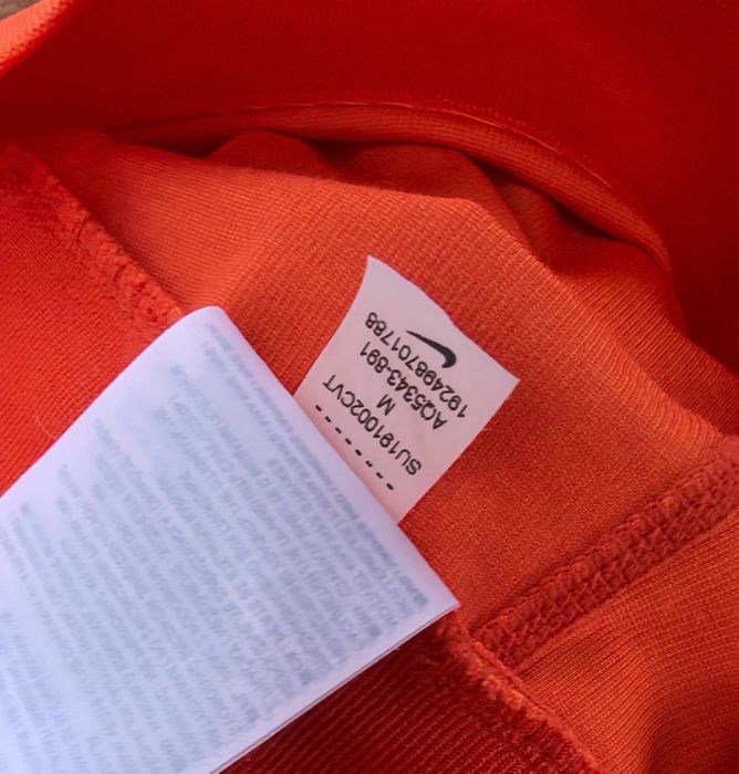 Nike жесток оригинален дамски клин М размер