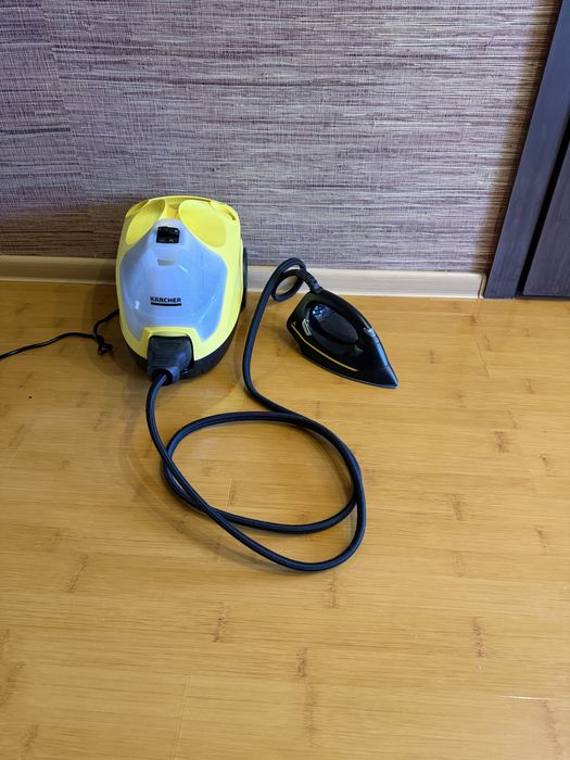 Срочно продаю Пароочиститель Kärcher SC 4 EasyFix