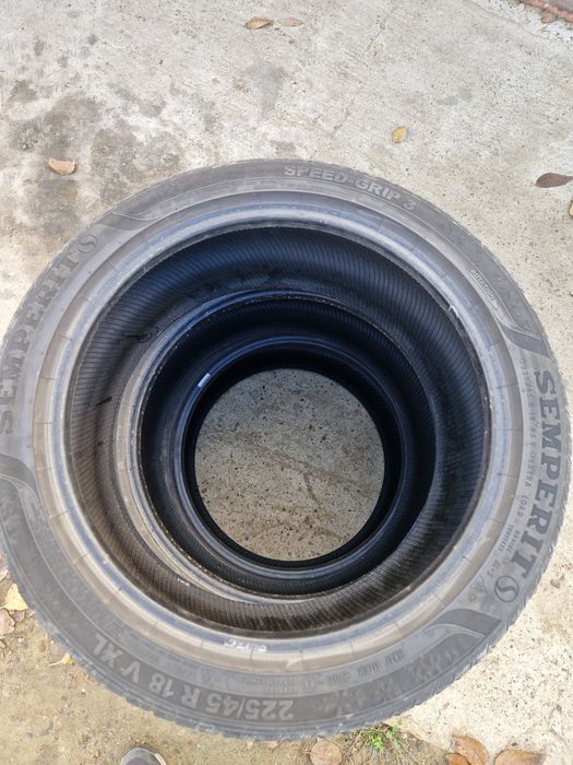 225 45 18 iarna M+S  Semperit