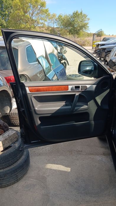 Vw Touareg 2.5 R5 ,174 к.с. ,60 броя на части