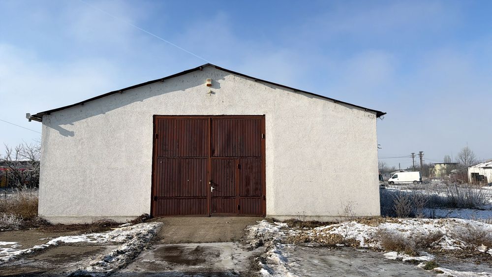 Închiriez hală 550m2 sau 1000m2 în Oradea la 3E