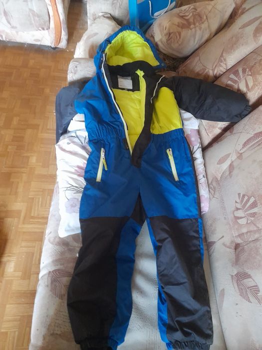 Продам комбинезон детский