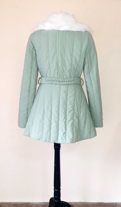 Geaca Atmosphere cu guler din blana artificiala alba