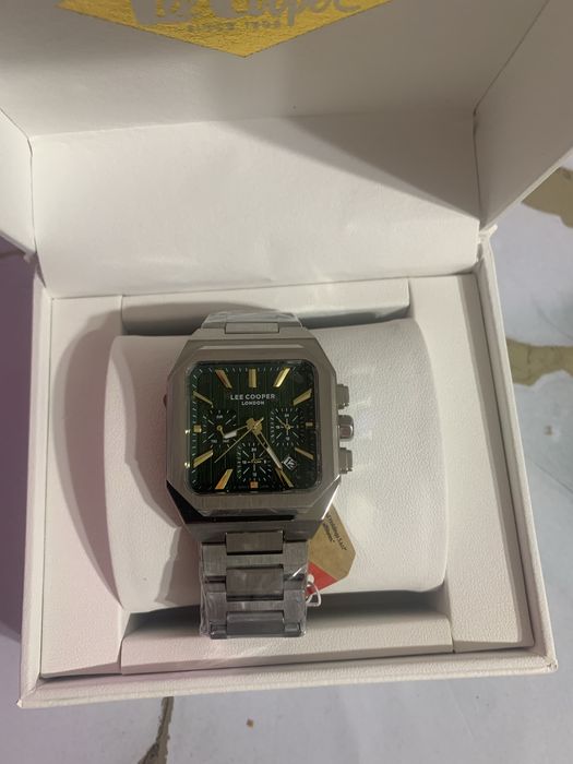 Новые часы lecooper