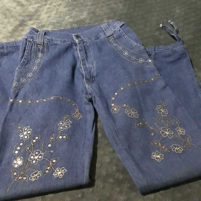 Дънки/Спортни Панталони с бродерия