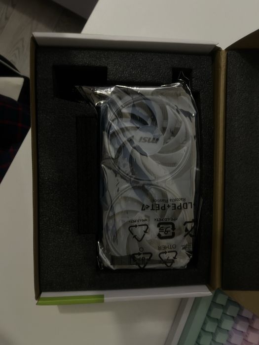 RTX 4060 8GB / Гарантия/ Коробка / Идеал