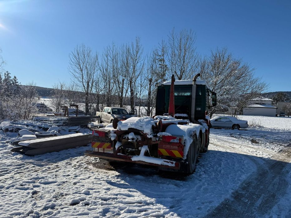 Camion MAN cu container basculabil tip AbrollkipperTGS 26,400 6x2/2BLS