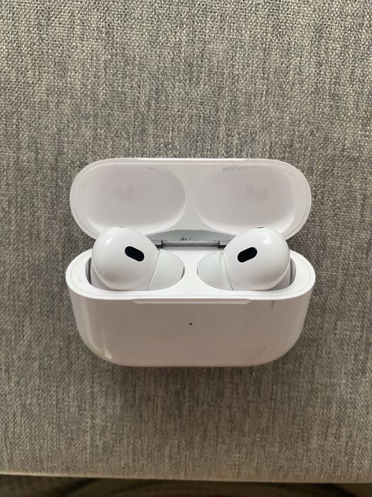 Продам Apple AirPods Pro (2nd generation)